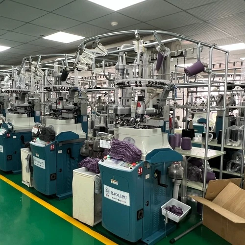 Custom Pilates Socks Manufacturing: From Your Logo to Bulk Production